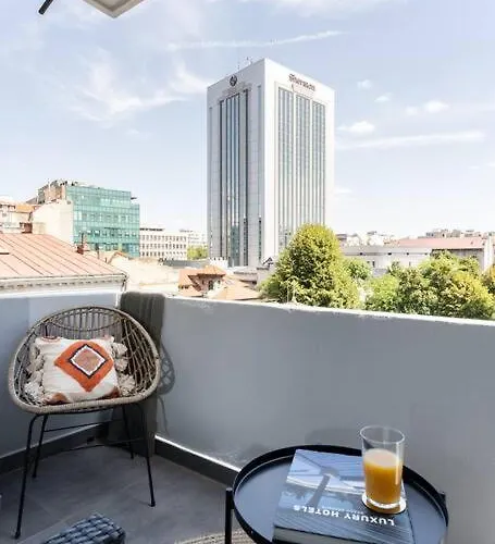 Bright 2Br Flat - Top Location - Amazing Balcony