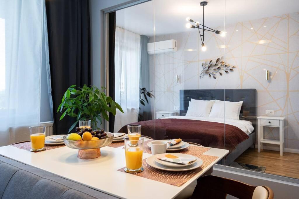 Apartment Bright 2br Flat - Location - Amazing Balcony *