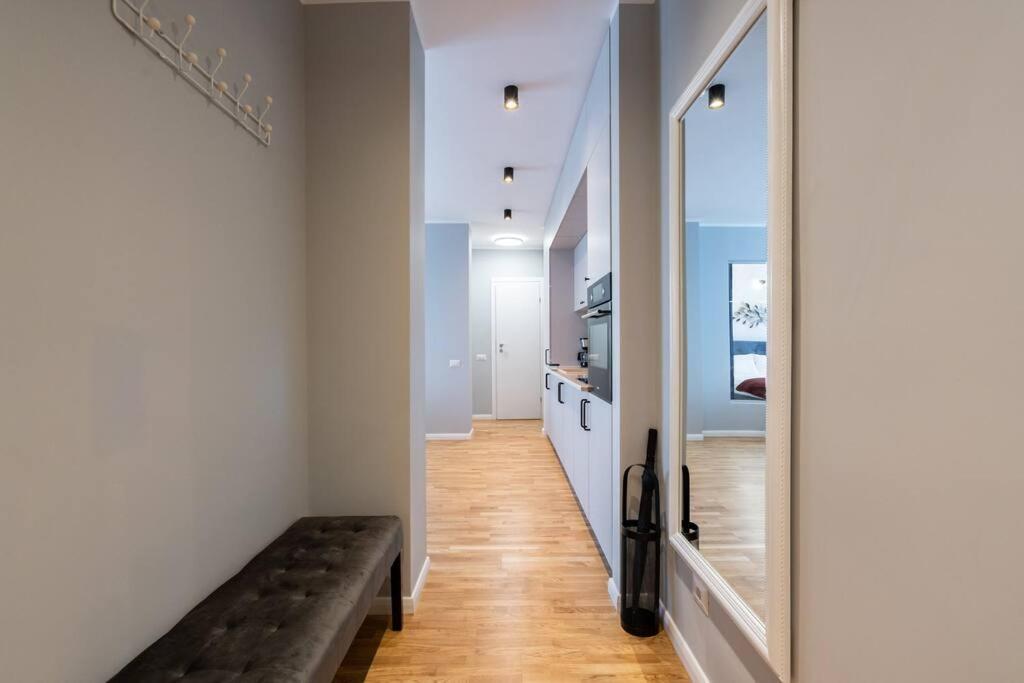 Bright 2br Flat - Location - Amazing Balcony * Bukarest