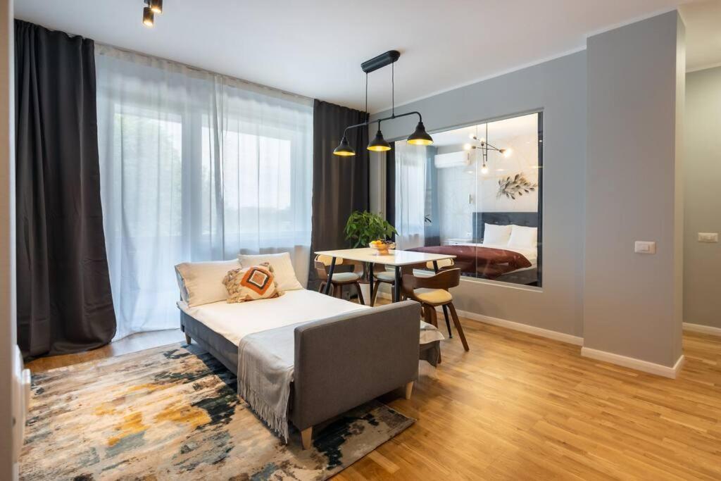 Bright 2br Flat - Location - Amazing Balcony * Bucharest